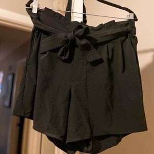 ATHLETA HIGH WAIST SKYLINE SHORTS